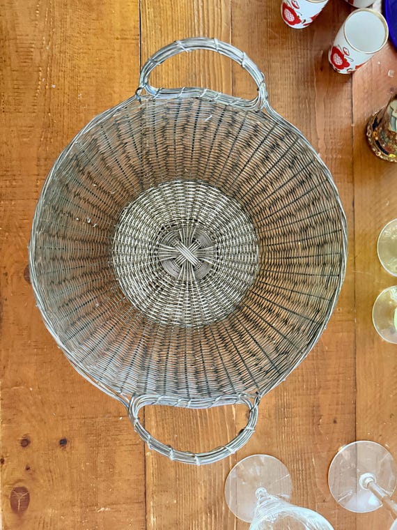 Vintage finely crafted silver plated metal wire basket side handles fruit vegetables bread towels farmhouse cottagecore mid-century modern