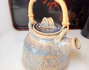 Vintage Celtic Teapot Carlingford Teapot Hand-Thrown Irish Studio Pottery Hounds of Cú Chulainn Motif Housewarming Gift Wedding Gift