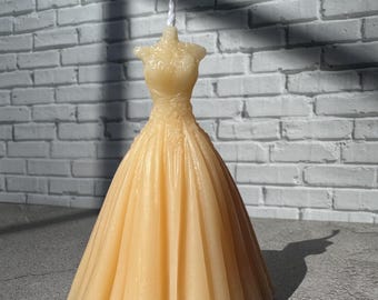 Sculptural Dress Candle – Hand-Poured Soy Wax, Feminine Gown Silhouette Decor