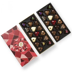 LUXURIOUS BOX of heart-shaped CHOCOLATES - Two floors of pralines