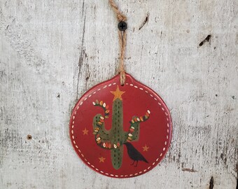 Adorno de cactus de cuervo o colgador de clavijas Adorno primitivo Navidad del desierto Adorno navideño de cerámica del suroeste