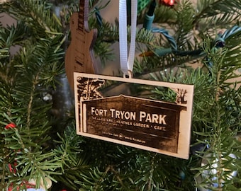 Fort Tryon Park old sign horizontal ornaments (washington heights)