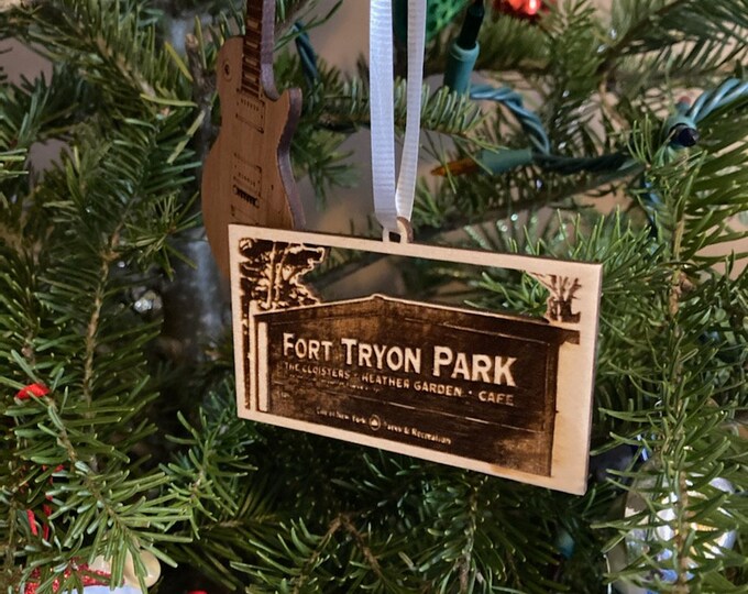 Fort Tryon Park old sign horizontal ornaments (washington heights)