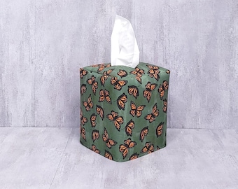 Verde oliva, decorazione a farfalla, coprifazzoletto, copriscatola per fazzoletti in tessuto, copriscatola per fazzoletti, portafazzoletti in tessuto, scatola per fazzoletti, coprifazzoletto in tessuto