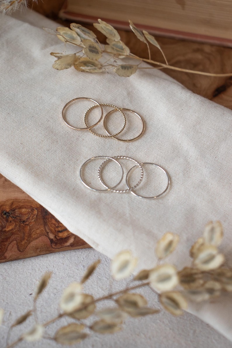 Anillos apilables / Anillo simple relleno de oro de 14 quilates / Anillo minimalista / Anillo en capas / Anillo delicado / Anillos resistentes al agua imagen 10