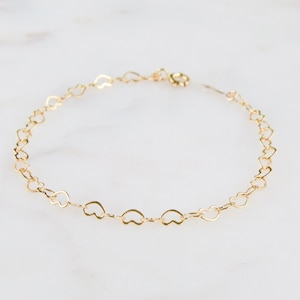 Gold Heart Bracelet | Everyday Chain Bracelet | Heart Jewelry | Best Friend Gift for Women | Bracelet Femme