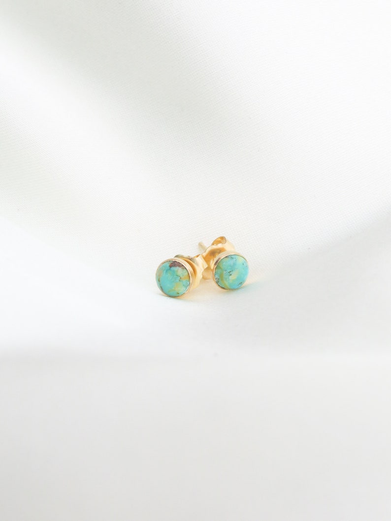 Sculpted Gold Turquoise Earrings main image 1