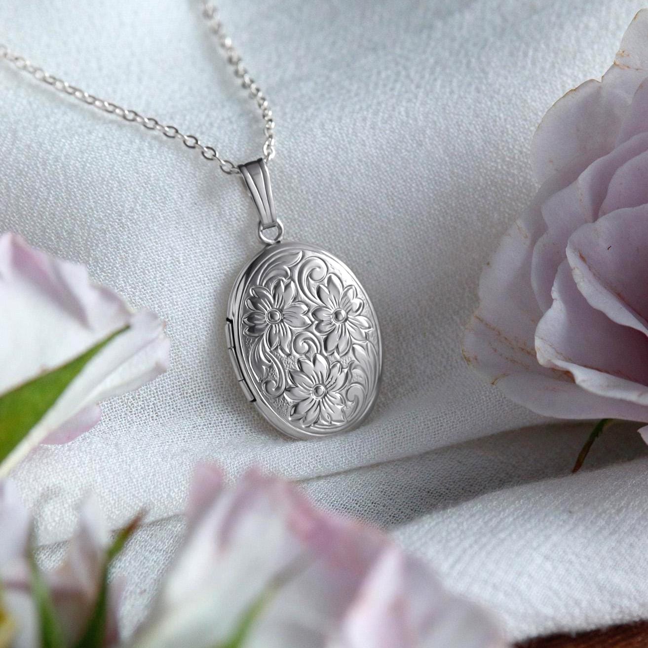 Silver Floral Locket Necklace Photo Picture Locket Necklace Personalized gift for Mom Meaningful Gift for Her