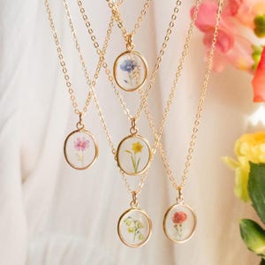 Geboorteketting met bloem | Geboortebloemcadeau | Harsbloemketting | Feestketting | Bloemensieraden | Ketting voor mama