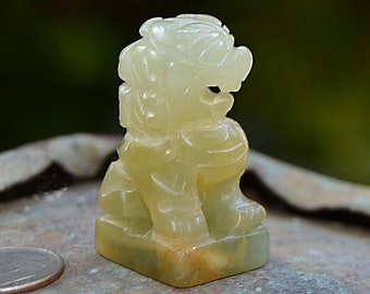 Jadeíta China FOO DOG Guardián Estatuilla de León Amuleto 25 gramos