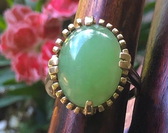 Estate CHRYSOPHASE 10k Gold RING size 7 3/4