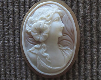 Antique Lovely Maiden CAMEO Shell unset High Relief Tallado a mano