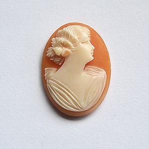 Art Deco unset Shell CAMEO  Pendant BROOCH Italy Hand Carved Shell Disc