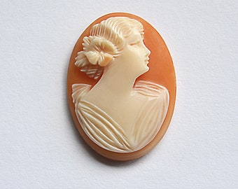 Art Deco unset Shell CAMEO  Pendant BROOCH Italy Hand Carved Shell Disc