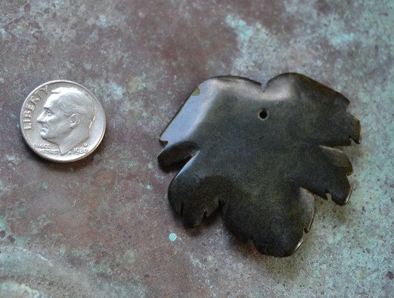 Antique Translucent Nephrite JADE Maple LEAF PEND… - image 3