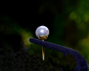 MING'S Honolulu Perla gris iridiscente 8,5 mm Corbata Pin de solapa Stud Oro de 14 k