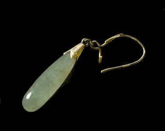 Estate Art Déco Lágrima Celadón JADEÍTA 1 1/2 pulg. de largo Colgante 14 quilates 585 PENDIENTES