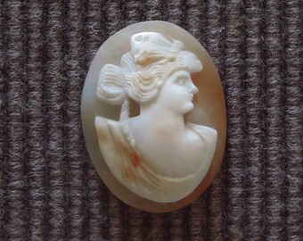 Finca Antigua Pequeña PSYCHE CAMEO Concha Tallada a Mano Sin Relieve Alto Relieve