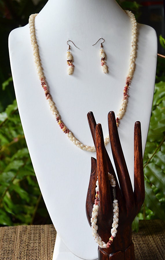 Ni'ihau Lei Necklaces - Maui Hands