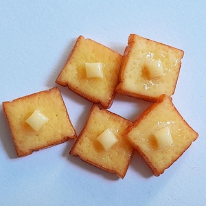 50 Puppenhaus Miniatur Butter Toast *Puppe Mini Essen Frühstück Brot Bäckerei Großhandel Lot handgemachte Ton