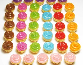 50 Mini Cupcakes de Argila: Comida de Casa de Bonecas, Doces Artesanais