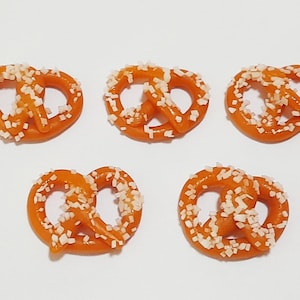 20 Puppenhaus Miniatur Salzbrezeln* Puppe Mini Tiny Bäckerei Salz Brezel Brot Essen Handgemachter Ton
