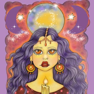 Pu&ograve; includere: Illustrazione colorata con il titolo "MOONSHADOWS" in alto. L'immagine presenta una donna con i capelli viola, che tiene una candela. Una grande luna e stelle sono sullo sfondo. La copertina &egrave; colorata da Ann Hatfield e Deborah Muller.