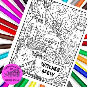 Puede incluir: Una ilustración en blanco y negro de una poción de bruja con varios ingredientes, incluyendo sangre de murciélago, pelo de unicornio, dientes viejos y bigotes de gato negro. El texto "Witches Brew" está escrito en un caldero.