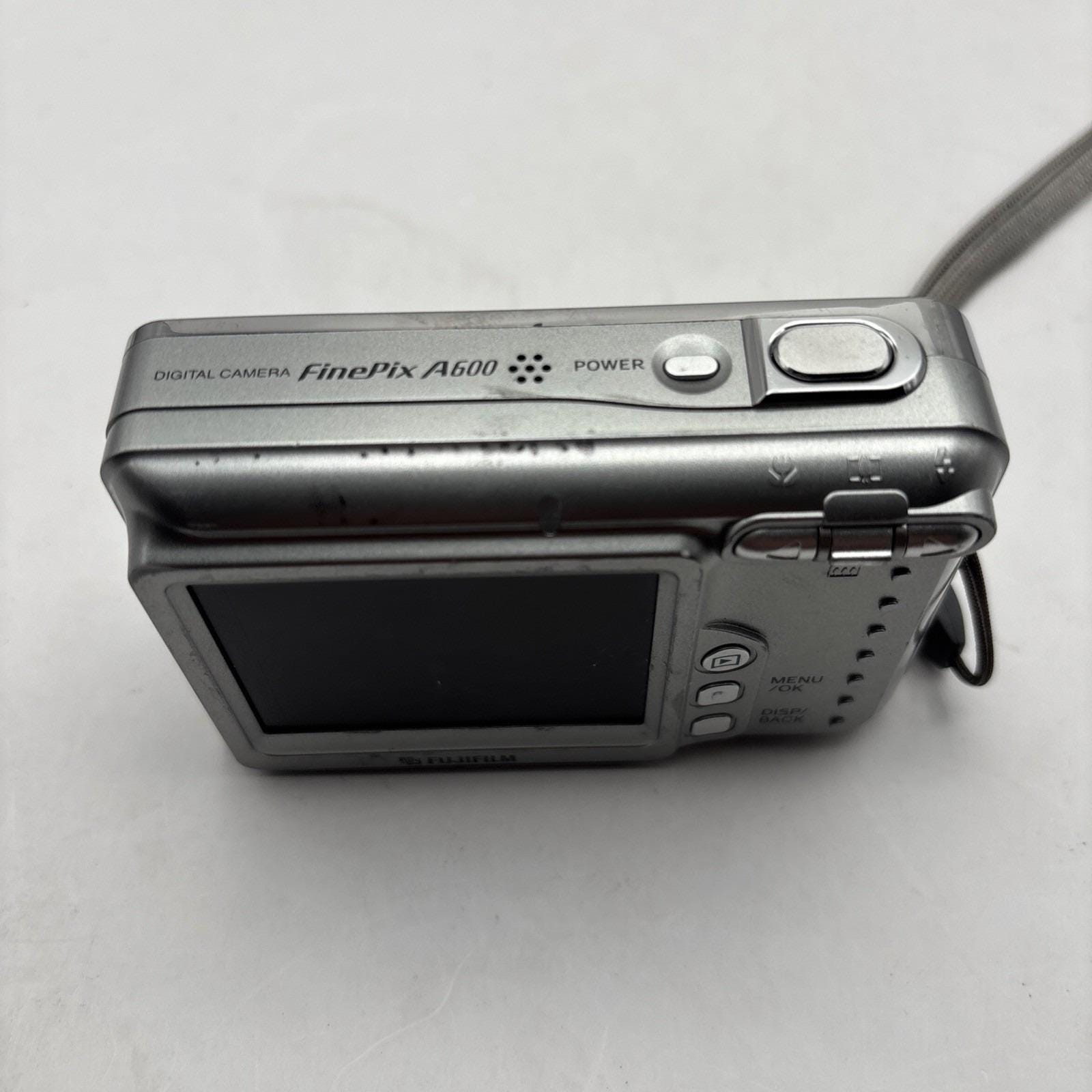 富士フイルム FinePix A600 6.3MP デジタルカメラ シルバー - 動作