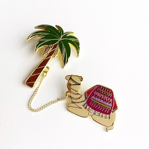 Trust Allah & Tie Your Camel 2 in 1 Enamel Chain Pin Accessory jewelry date palm tree tawakul Allah Islam Muslim jewelry Arabic south Asian
