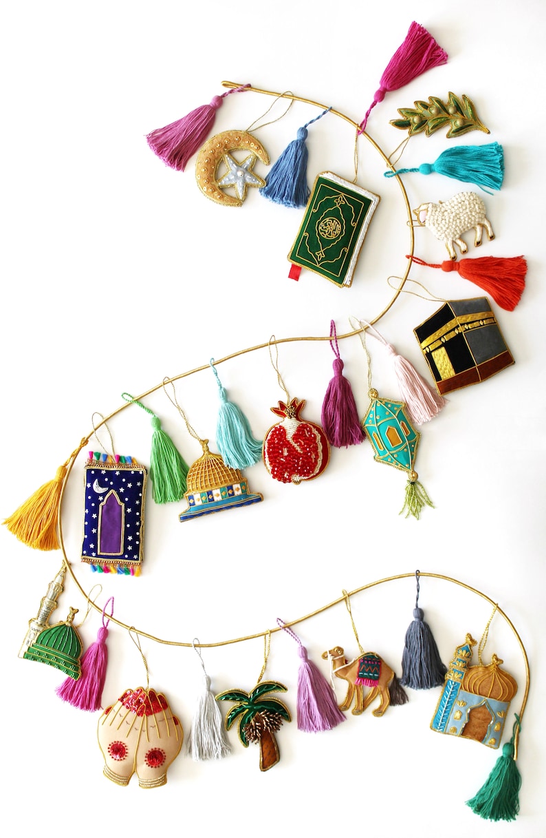 30 Piece Bundle Decorative Heirloom Garland, Islam, muslim celebration, Quran, Kabaah, Madinah, Eid Islamic Art Ramadan, Hajj, Eid Palestine Symbols Heirloom Garland Collection | Islam muslim decor, Eid & Ramadan Al Aqsa Resistance is Existence