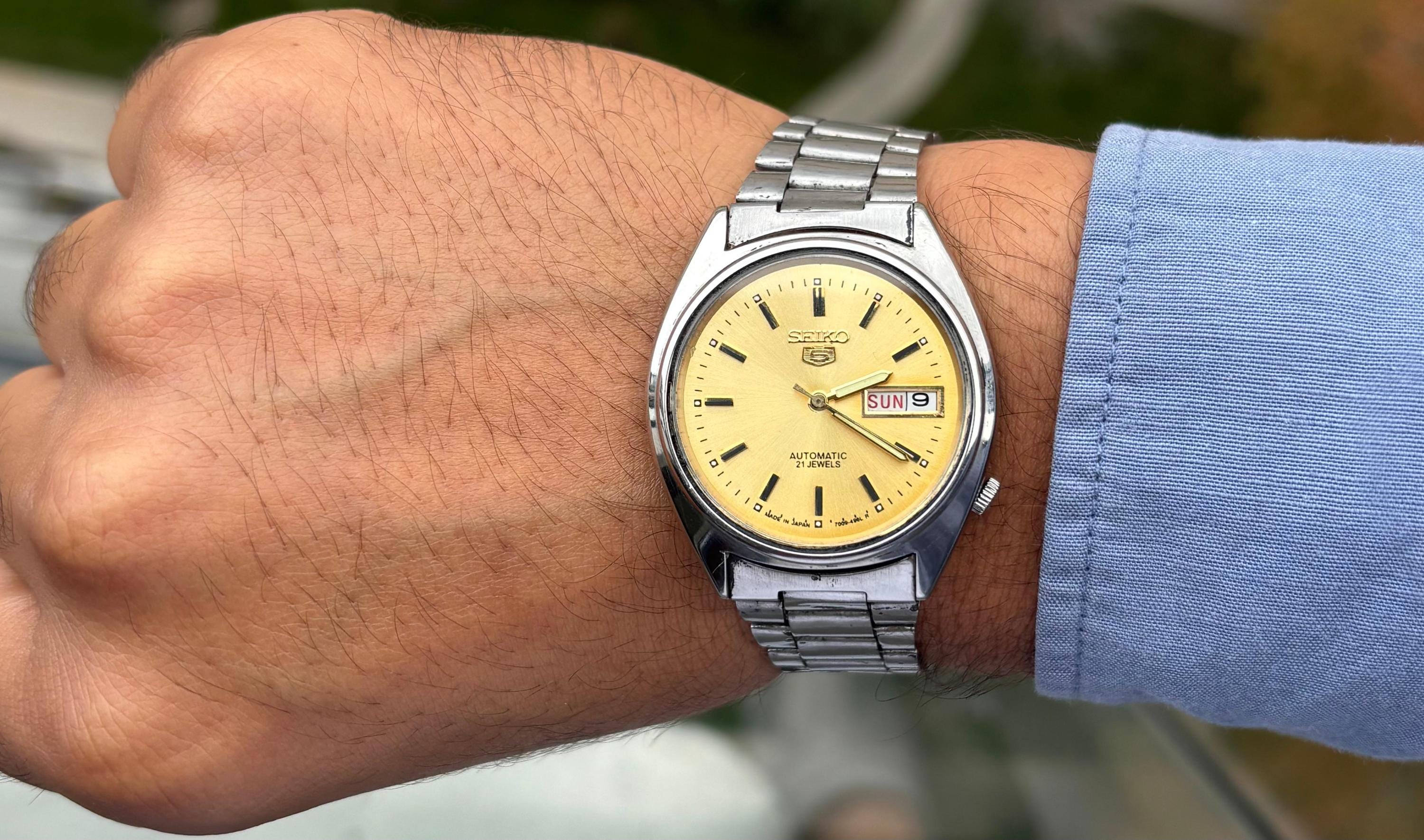 Seiko 5 Automatic - Gold Dial - Mint Condition - Vintage Watch