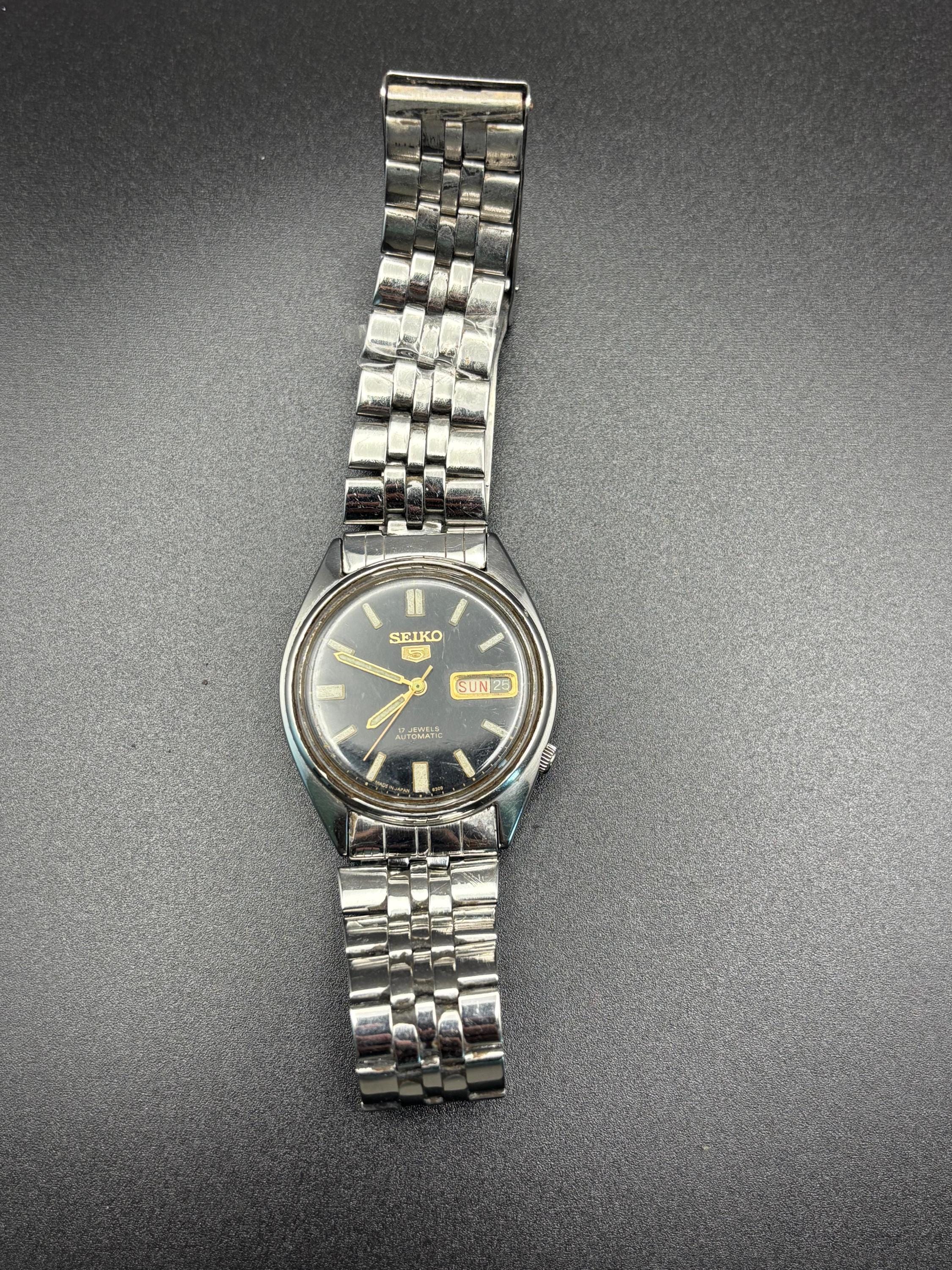 Seiko 5 Automatic - Black Dial - Mint Condition - Vintage Watch