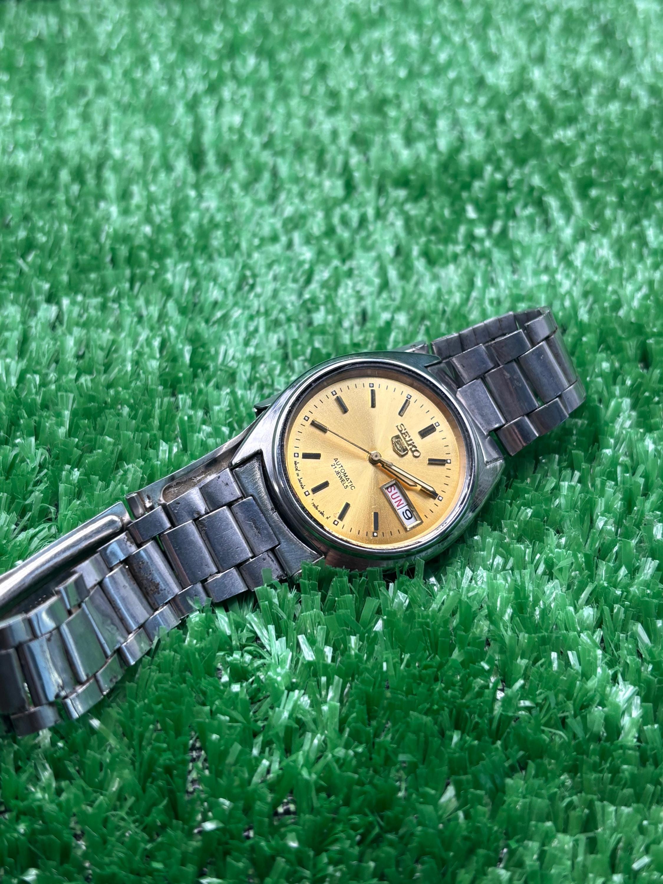 Seiko 5 Automatic - Gold Dial - Mint Condition - Vintage Watch