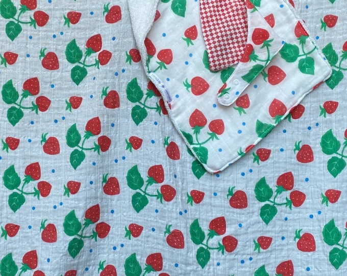 Strawberries Organic Baby Swaddle Gift Set