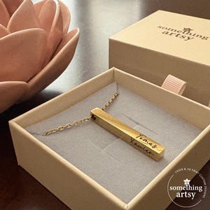 Custom Vertical Bar Necklace – Personalized Engraved Pendant in Silver or Gold | Minimalist Jewelry Gift