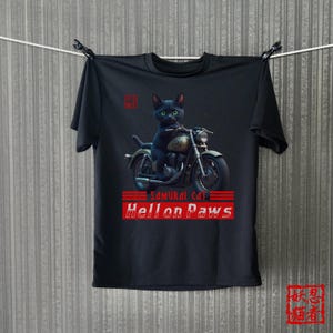 Camiseta &quot;Gato Negro en Moto&quot; 02 - Camiseta Gótica de Gato Motorista - Camiseta de Fantasía Felina - Regalo Único para Amantes de los Gatos