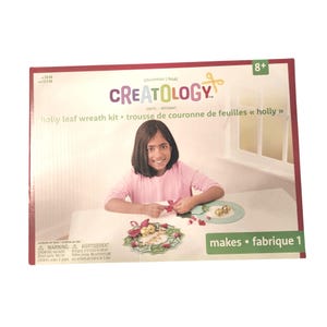 Creatology Christmas Holly Leaf Wreath Kit For Kids & Adults