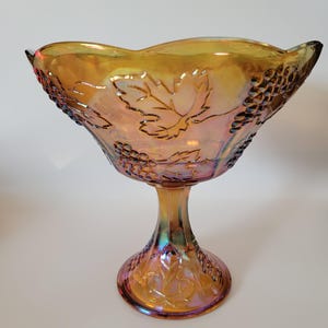 Vintage Indiana Glass Harvest Grape & Leaf Iridescent Gold Carnival Fruit Bowl