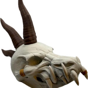 Wyrmling Dragon Skull – 3D Printed Wall Mount | Fantasy Bone Decor for Gamers, DnD Lairs, or Gothic Rooms