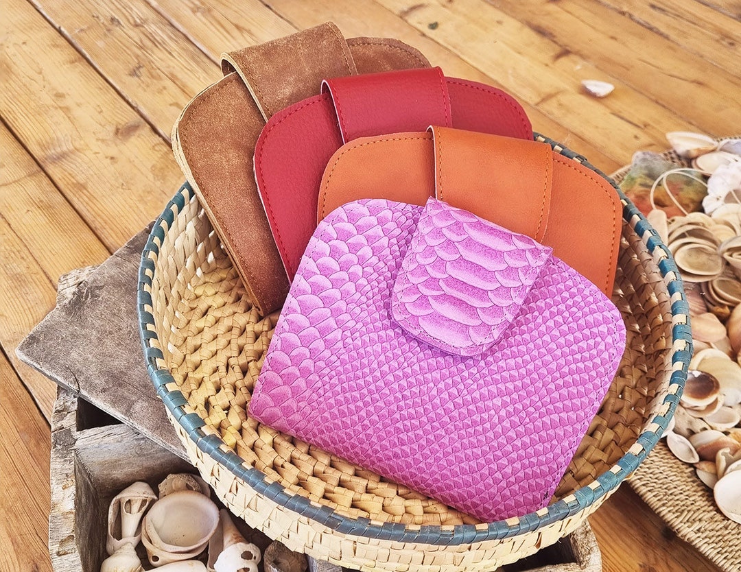 Small Leather Wallet, Minimalist Women Wallet, Small Leather Purse — free download