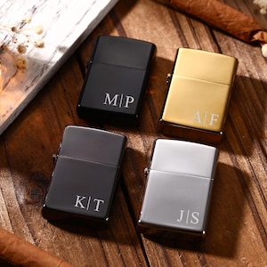 Encendedor personalizado con estuche, regalo para padrinos de boda, encendedor con monograma, propuesta de matrimonio, regalo de novio, regalo de aniversario, regalo para hombre.