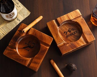 Personalized Cigar Ashtray, Walnut Wood Cigar Holder, Groomsman Gift, Gift for Dad, Unique Ashtray, Best Man or Husband Gift