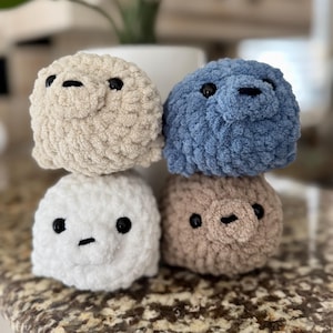 Crochet Seal Plushie, Handmade Amigurumi Stuffed Animal, Cute Ocean Animal Plush, Chenille Yarn Seal, Kawaii Sea Creature Gift, Personalized