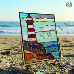 Diseño de panel de vidrieras con faro, atrapasoles costero, escena de acantilado oceánico, arte náutico en vidrio, decoración playera DIY (L286PAL)
