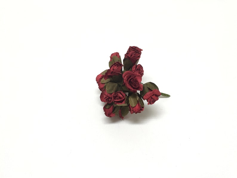 Favors Hat Wedding Invitations Tutu Millinery Paper Crafting 20 Red Paper Roses for Scrapbooking Wreath Artificial Flowers Party