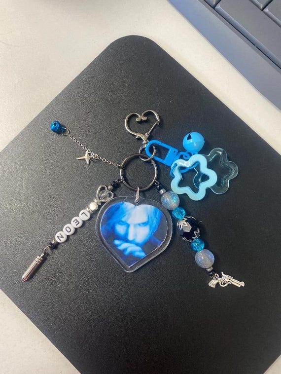 Commission keychains !!