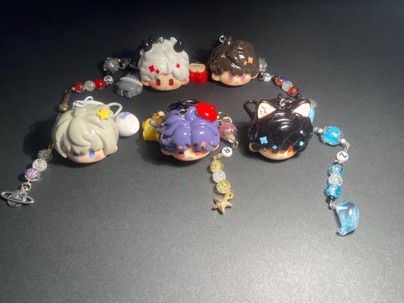LOVE AND DEEPSPACE acrylic and ceramic keychains ! Zayne Sylus Xavier Rafayel Caleb chibi keychains