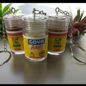 Mini Spice Keychain Bottle | TikTok Viral Seasoning Holder | Portable Spice Shaker for Travel, Camping & Hiking | On-the-Go Cooking Gift