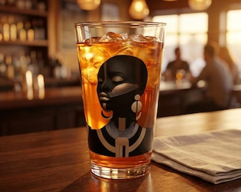 Vaso de pinta African Queen Glass, cristalería con arte afrocéntrico dorado, vaso de cerveza con estética melanina, regalo Black Girl Magic, artículos de bar con retrato étnico